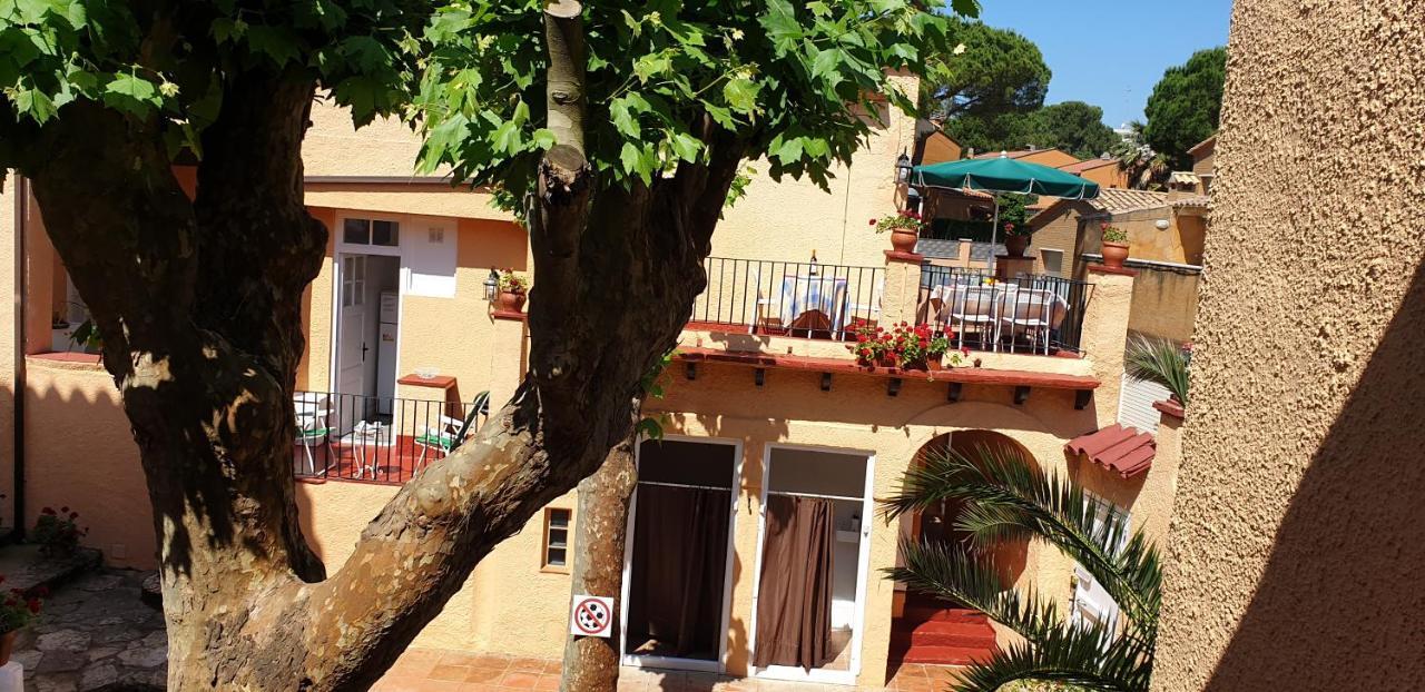 Casa Con Jardin A 30 Metros De La Playa. Vl. Holiday home Palamos