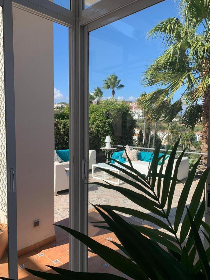 Rosa Luxury Private Large To Rent *