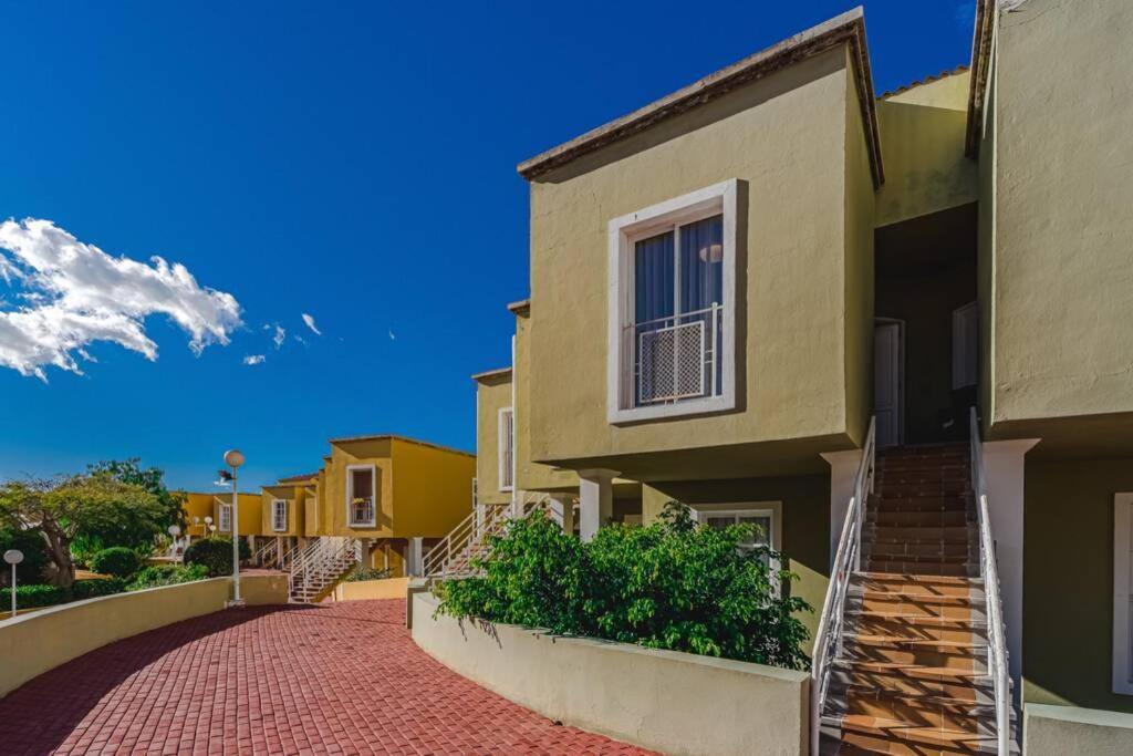Orlando. Amazing Location. Completely Renovated! Apartamento Costa Adeje (Tenerife)