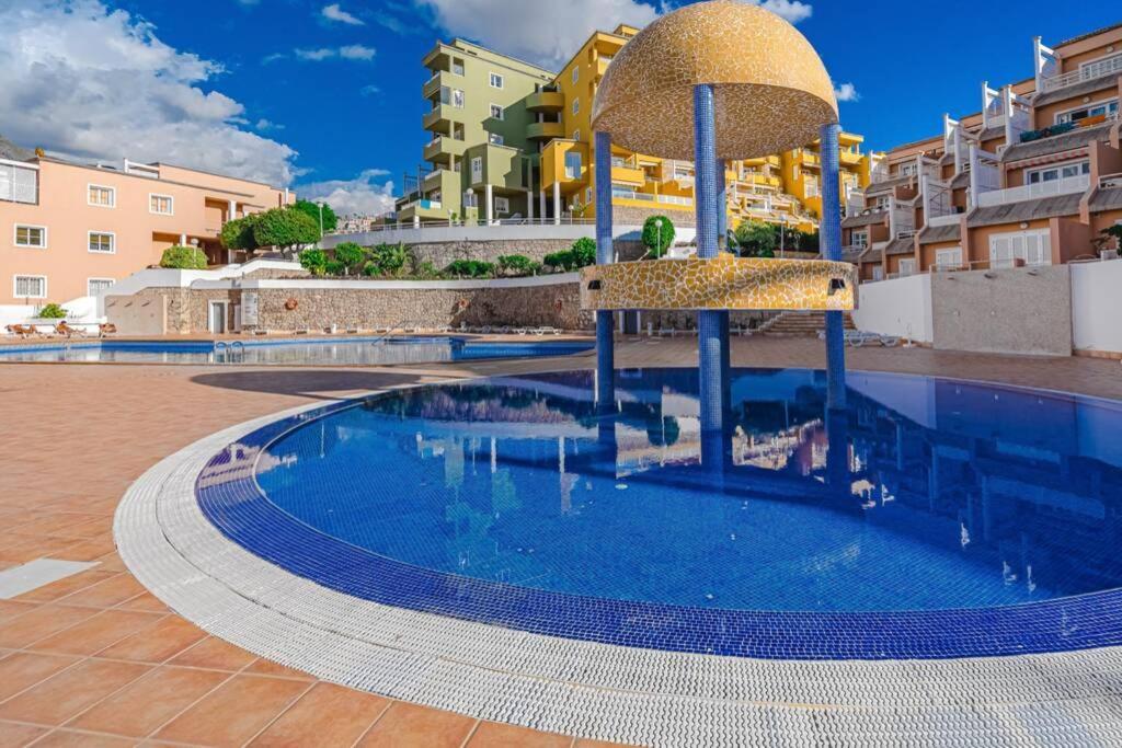 Orlando. Amazing Location. Completely Renovated! Costa Adeje (Tenerife)