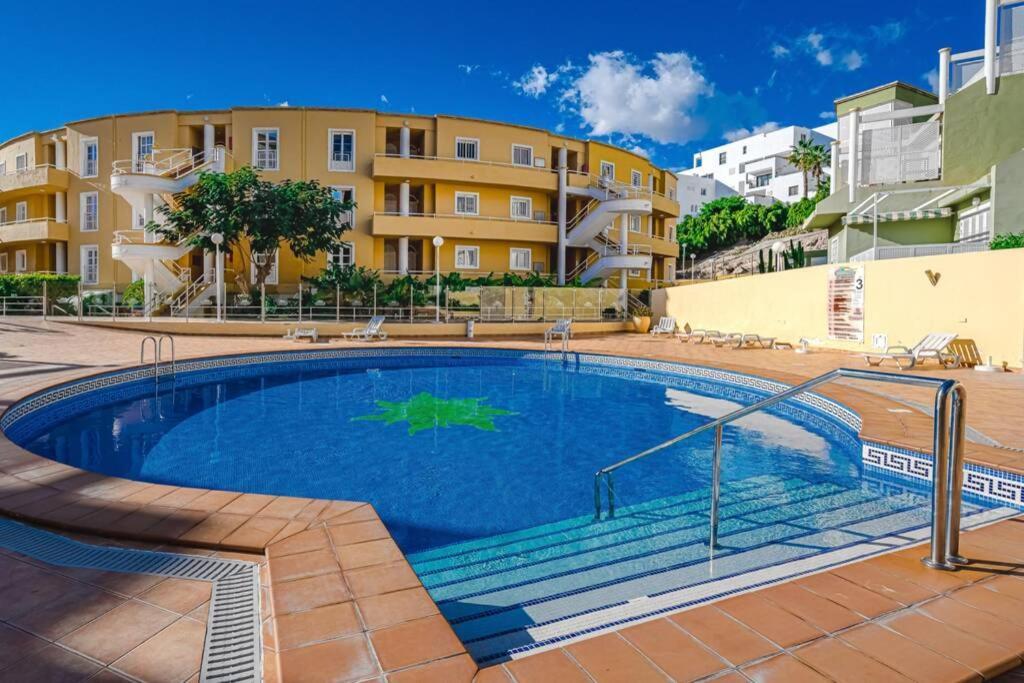 Orlando. Amazing Location. Completely Renovated! Costa Adeje (Tenerife)