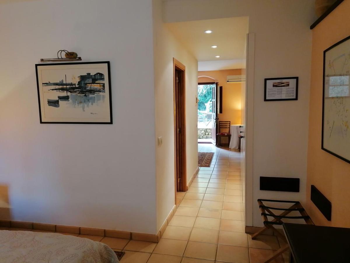 La Sala De 3*