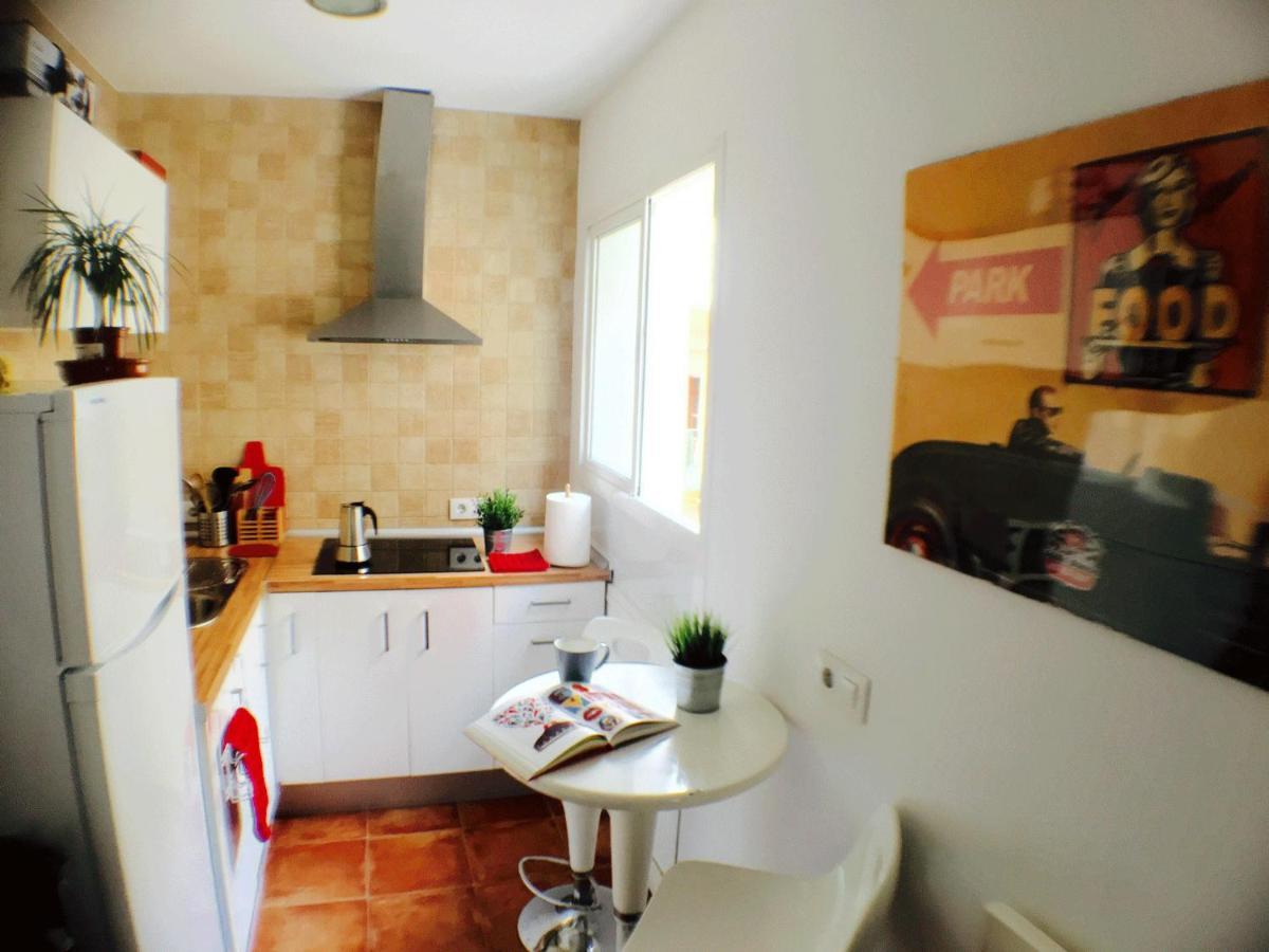 Apartamento Centro + Wifi+ 2 Camas De Matrimonio +playa Cádiz
