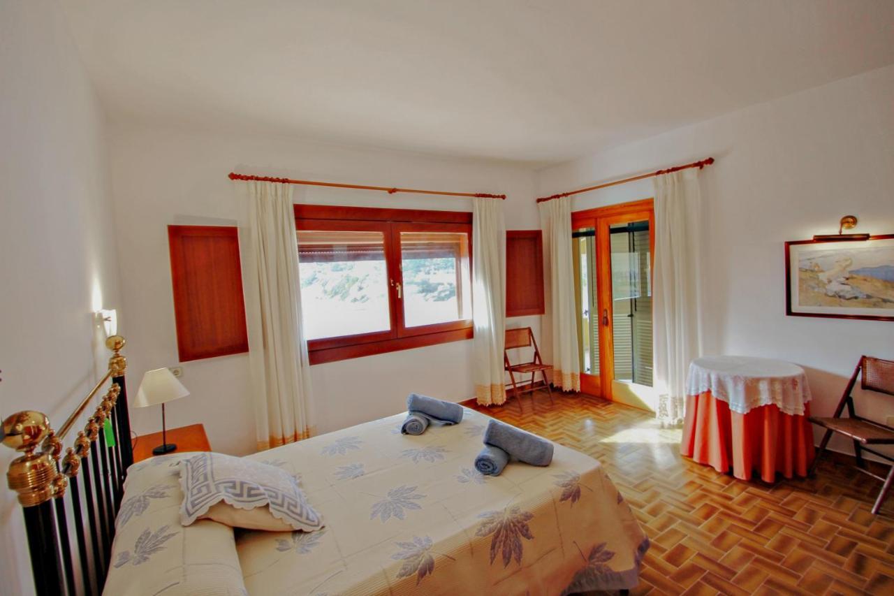 El Portet - Beachfront With Private Pool In