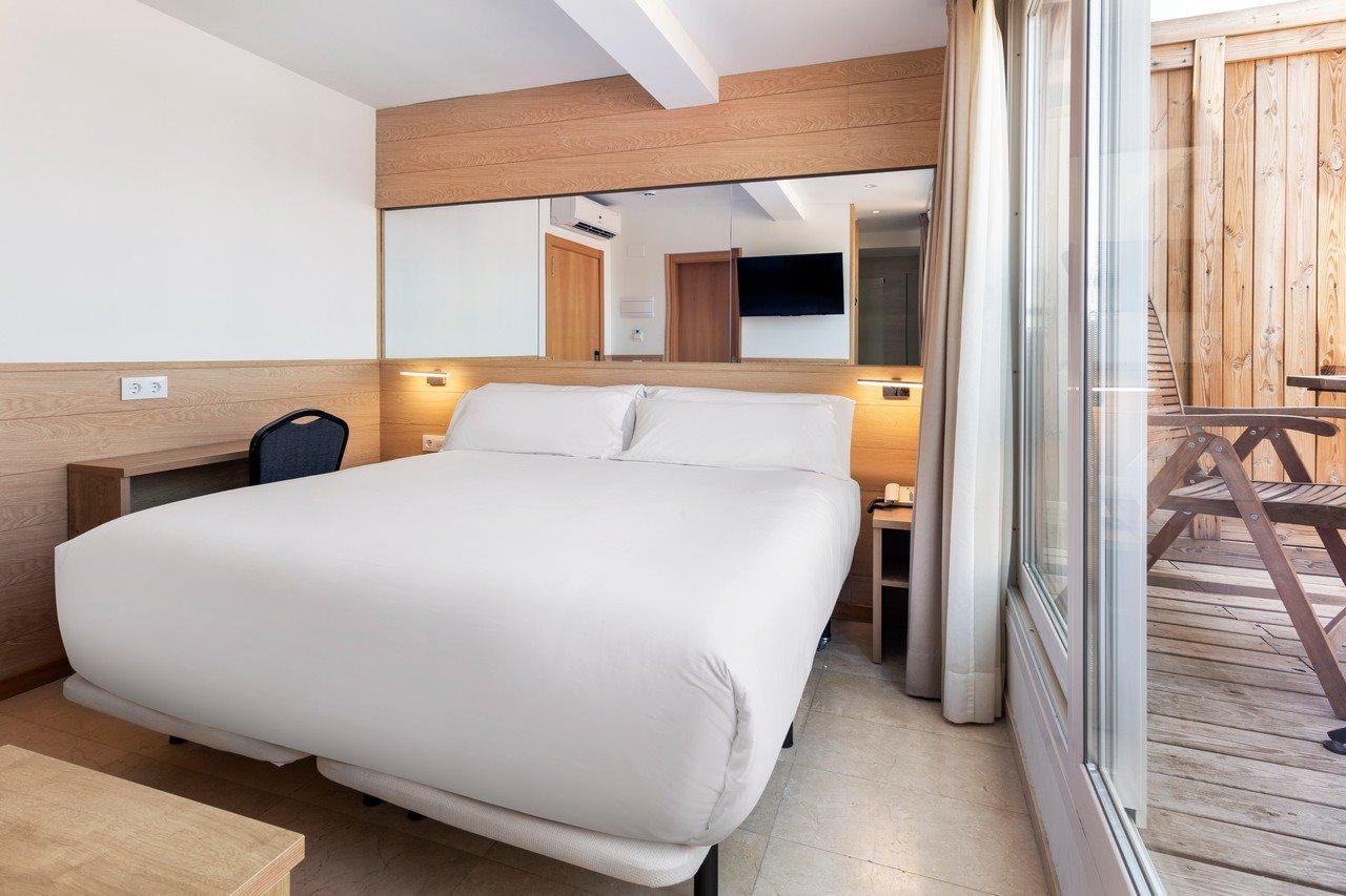 Centro Urbis Hotel 3*