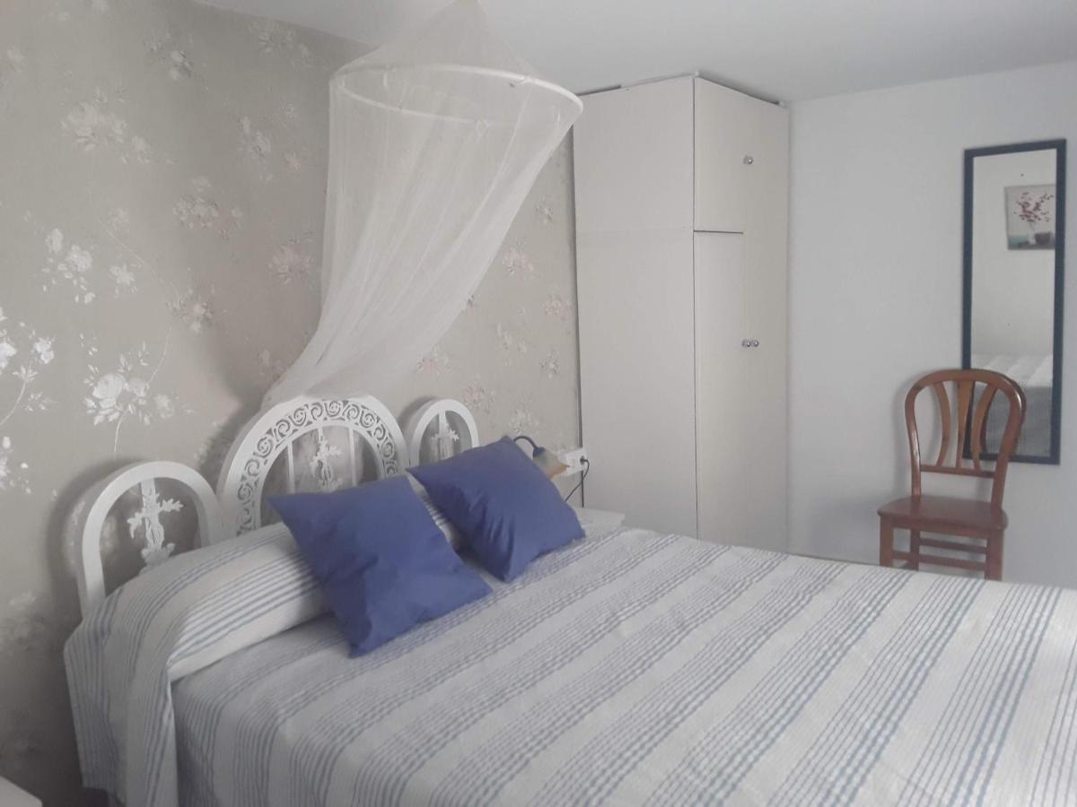 Dunas: Beachfront With Jacuzzis Holiday home Rota