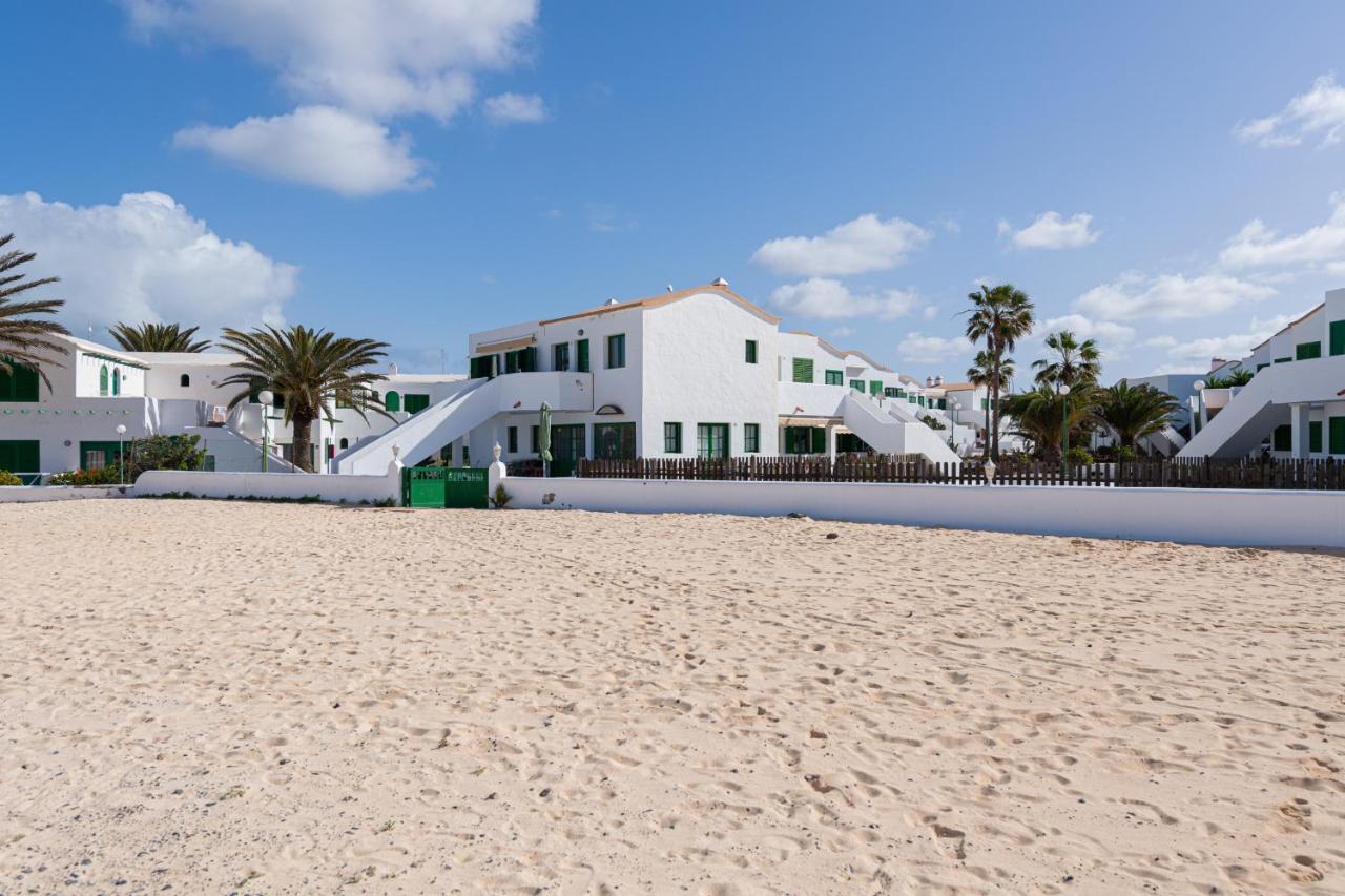 Apartment Homeforguest Modern And New Beachfront *