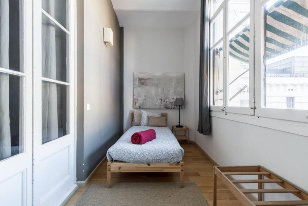 Beautiful & Central Flat Near Sagrada Familia * Barcelona
