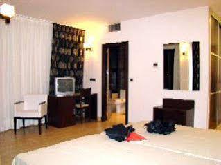 Hotel Yit Conquista De Granada