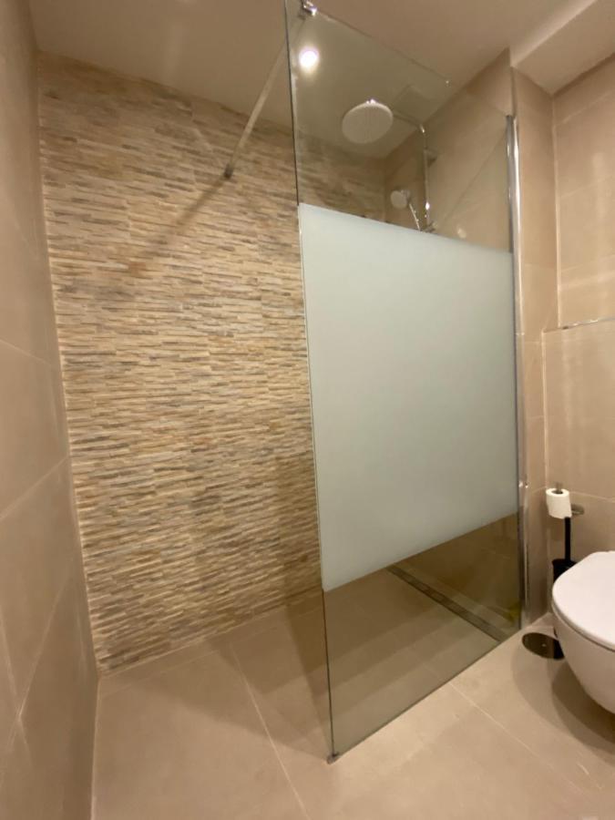 2 Bedroom 2 Bathroom In The Heart Of With Big Terrace And Free Parking Space Close To Apartamento *
