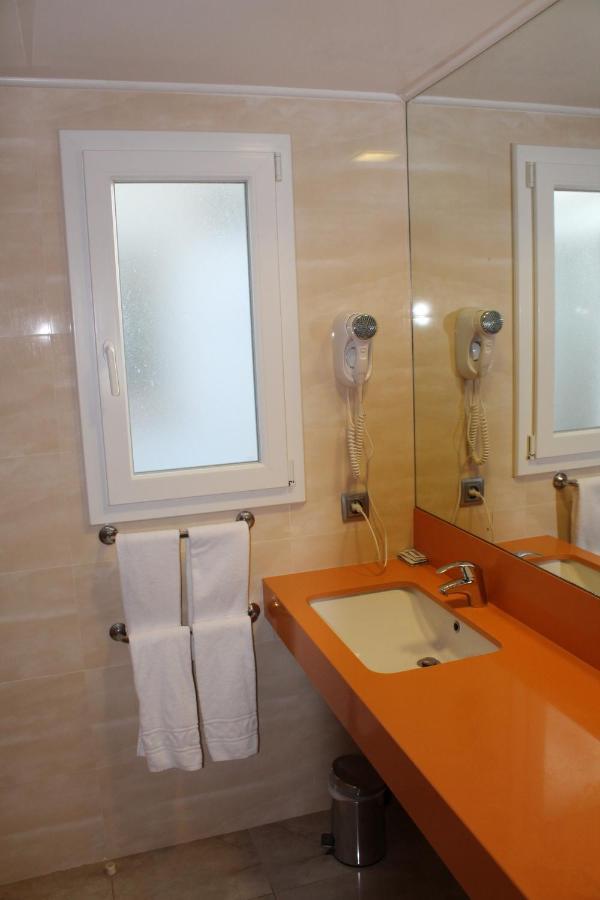 Talayot 3* Cala'N Blanes (Menorca)
