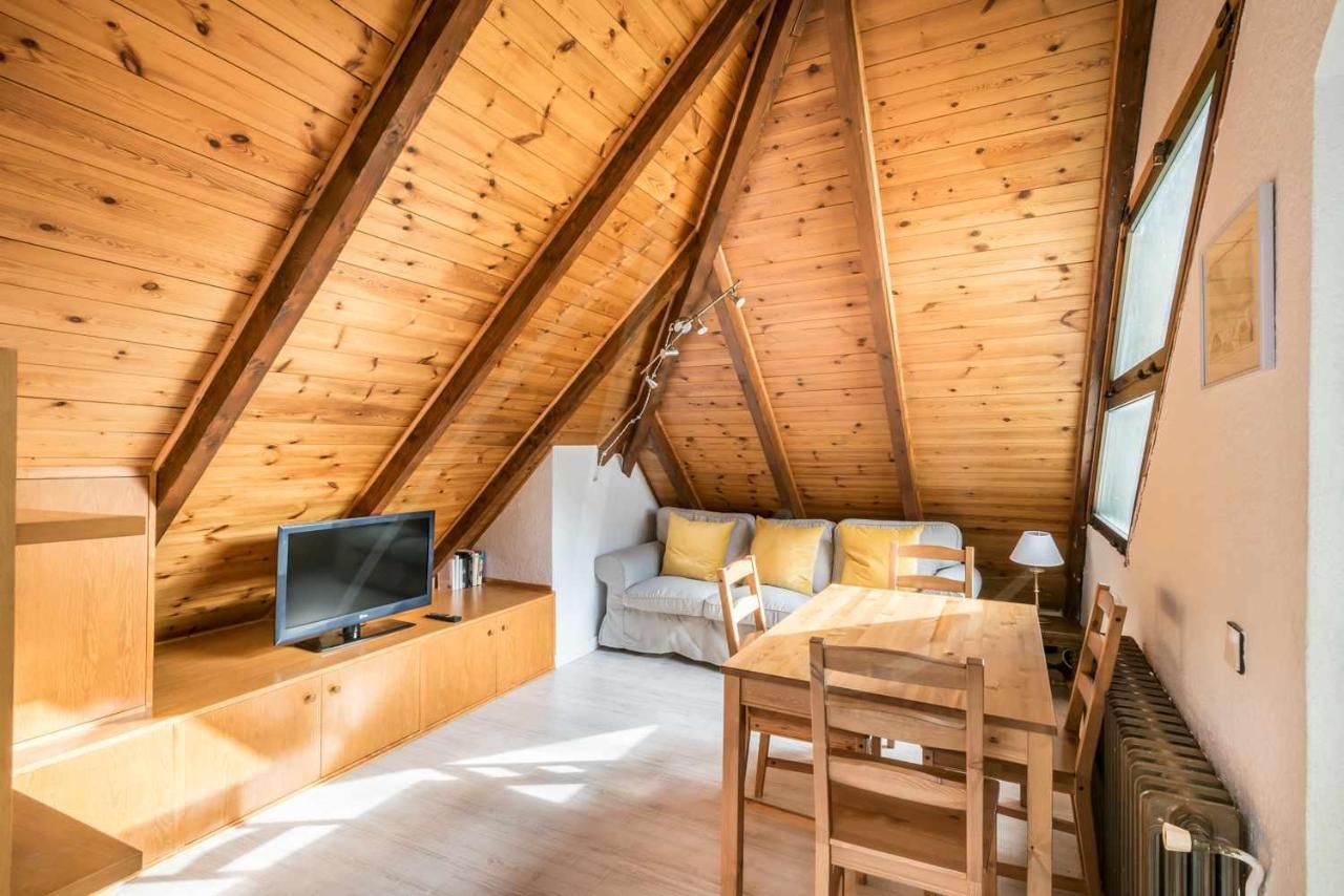 Brahets By Seamount Apartment Garos