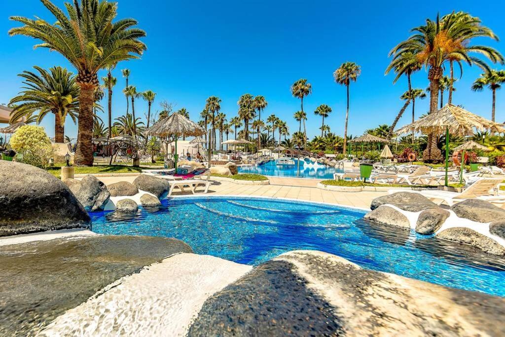 In Complex Altamira With Direct Ocean View Apartamento *