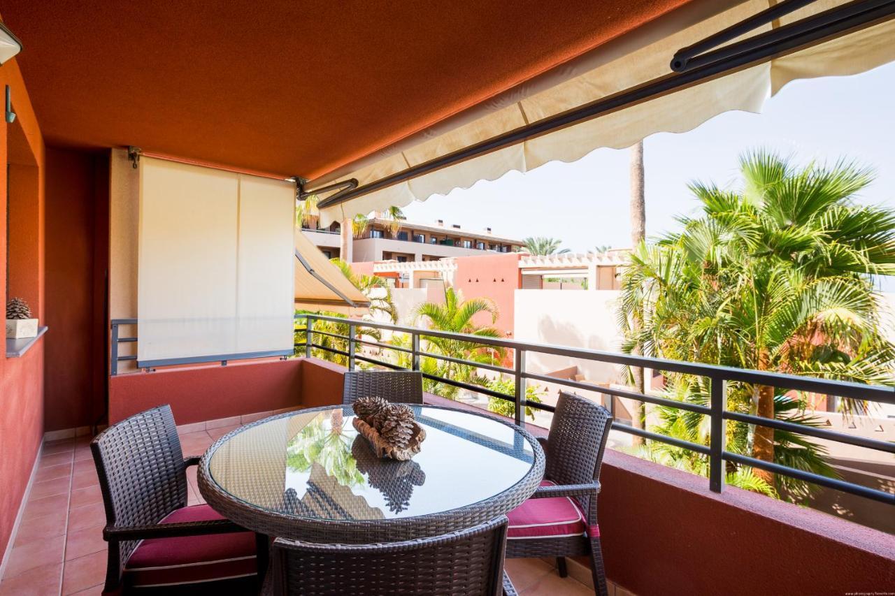 Go2tenerife Apart'tera Solarium, Terraces, Swimming Pools & Parking Apartment *