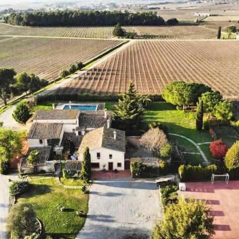 Country house Masia Olivera *