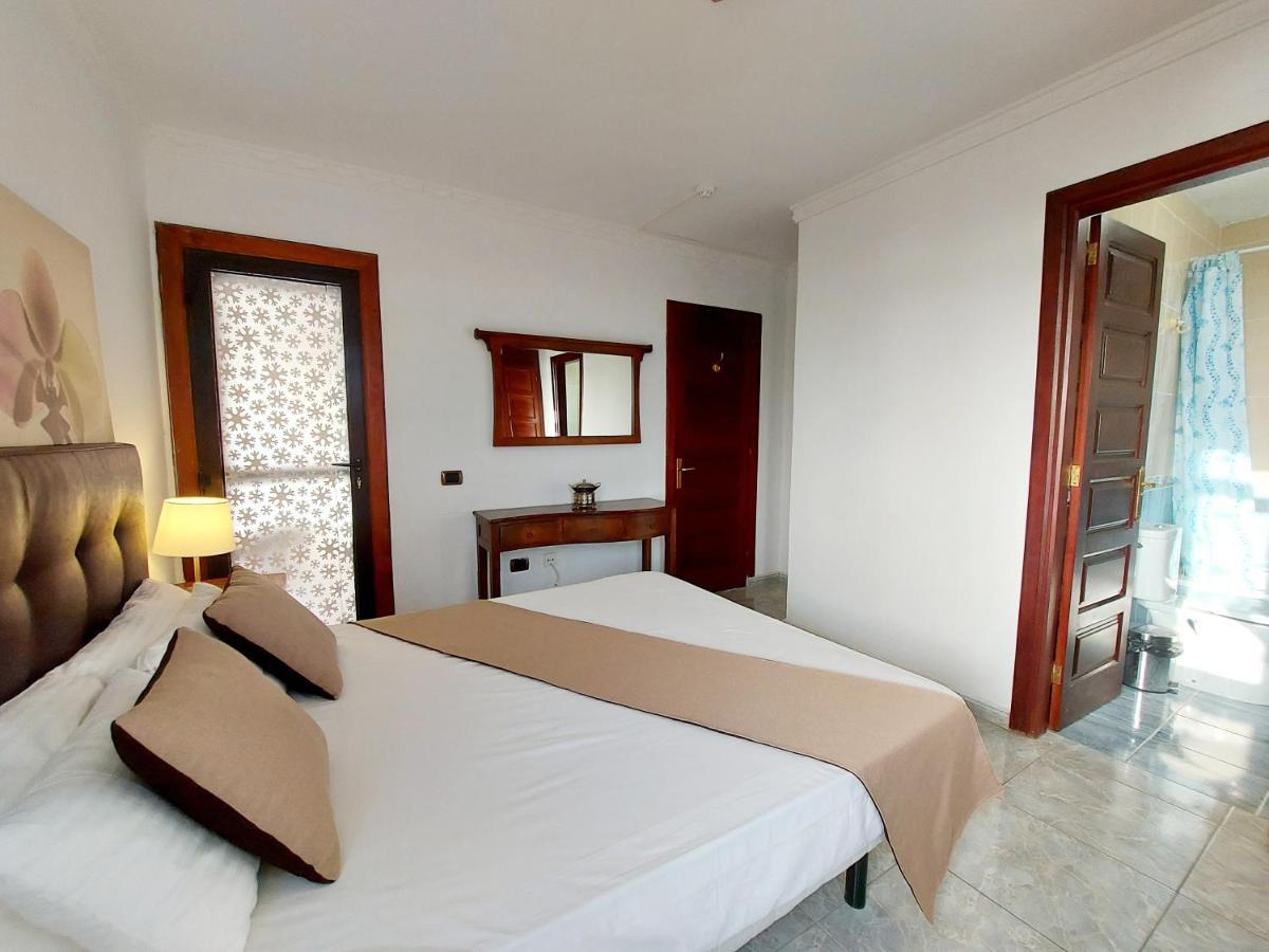 2 Bedrooms Heatedpool Aircon Los Cristianos Los Cristianos (Tenerife)