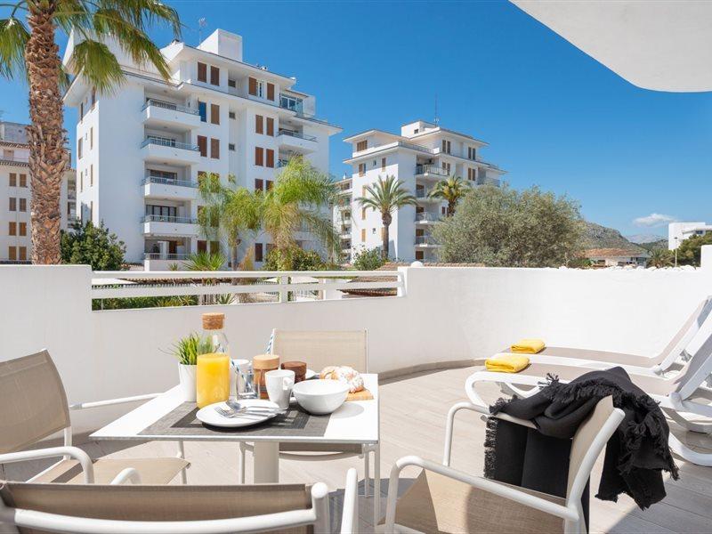 Olive Aparthotel