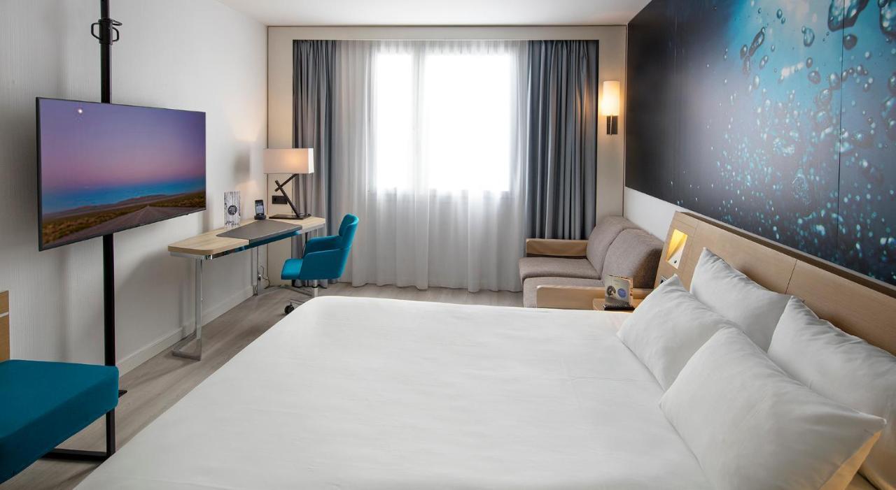 Novotel Barcelona Cornella 4*