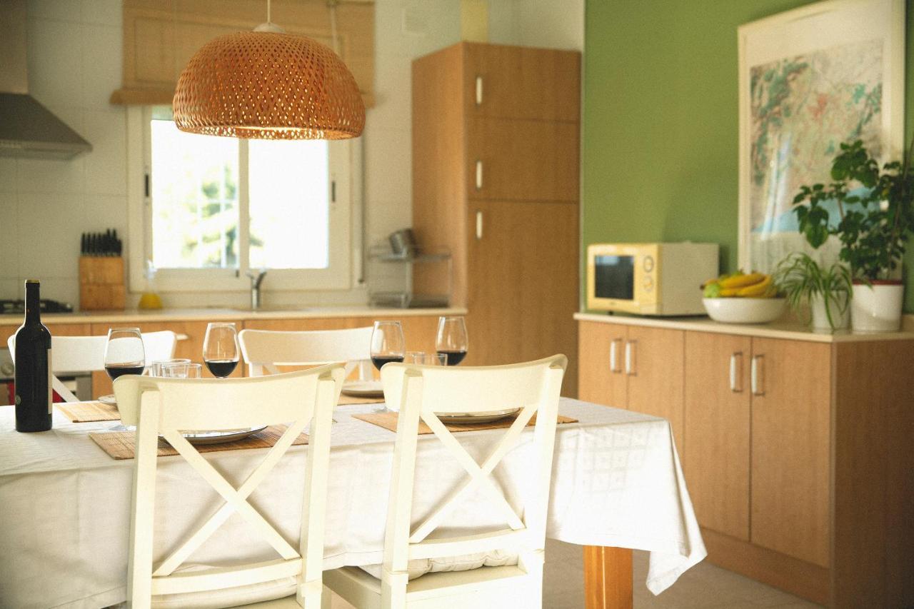 Сasa de vacaciones Masia Bartomeu Rural House Between Vineyards 2km From The *