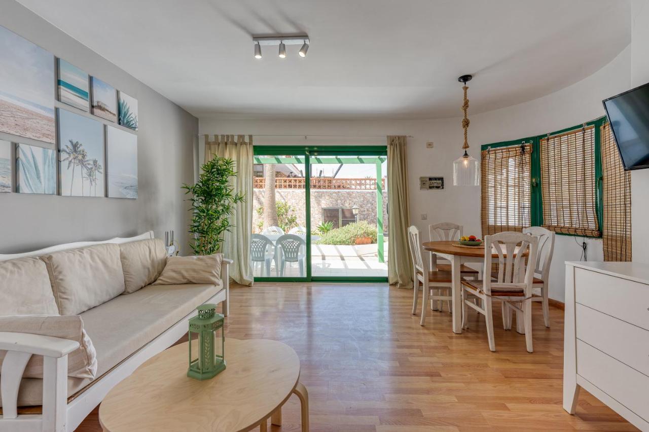 Homeforguest With Pool And Terrace 1 Min From The Apartamento Corralejo