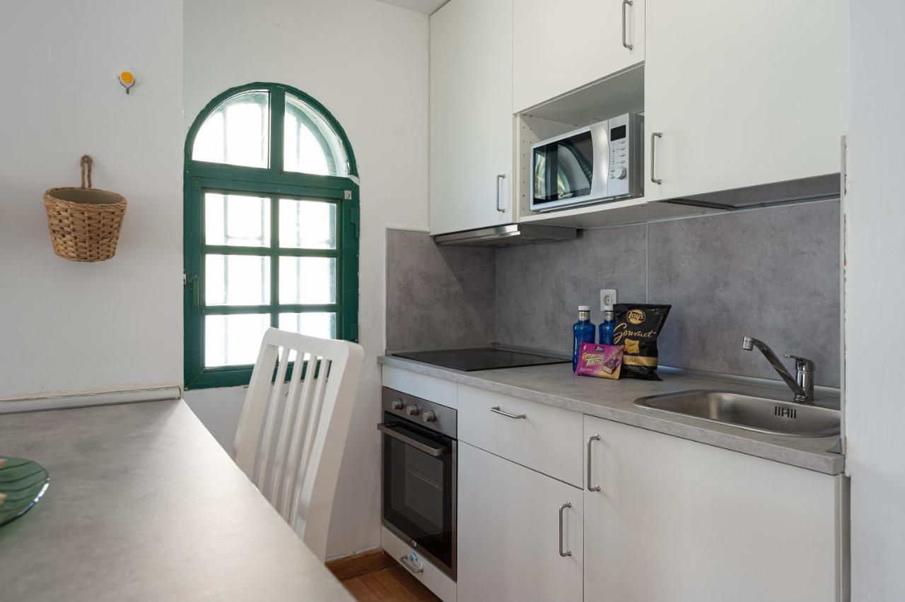 Homeforguest With Pool And Terrace 1 Min From The Apartamento *