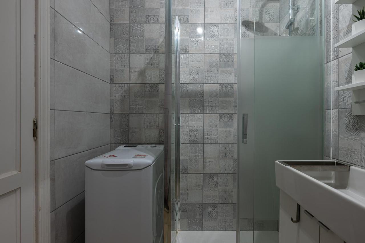 Homeforguest With Pool And Terrace 1 Min From The Apartamento