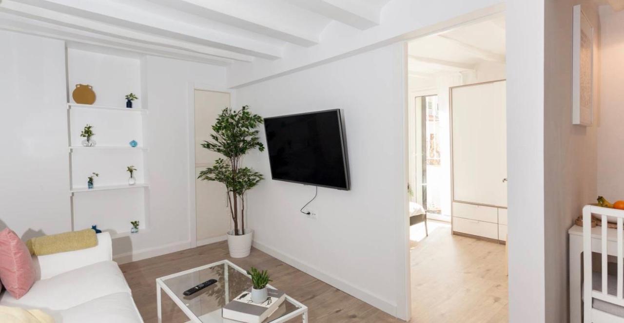 Modern Ramblas Apartment Barcelona