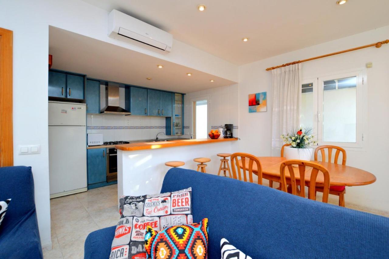 Apartamento Con Terraza Cerca Del Mar Apartment *