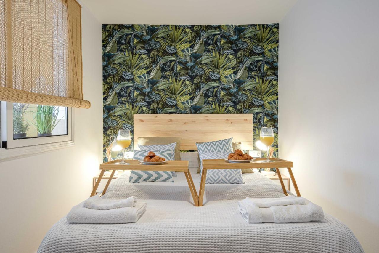 Beach, Restaurants And Views * Castelldefels