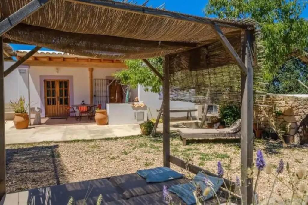 Casa Ibicenca En Cala D'hort Holiday home Sant Josep de sa Talaia