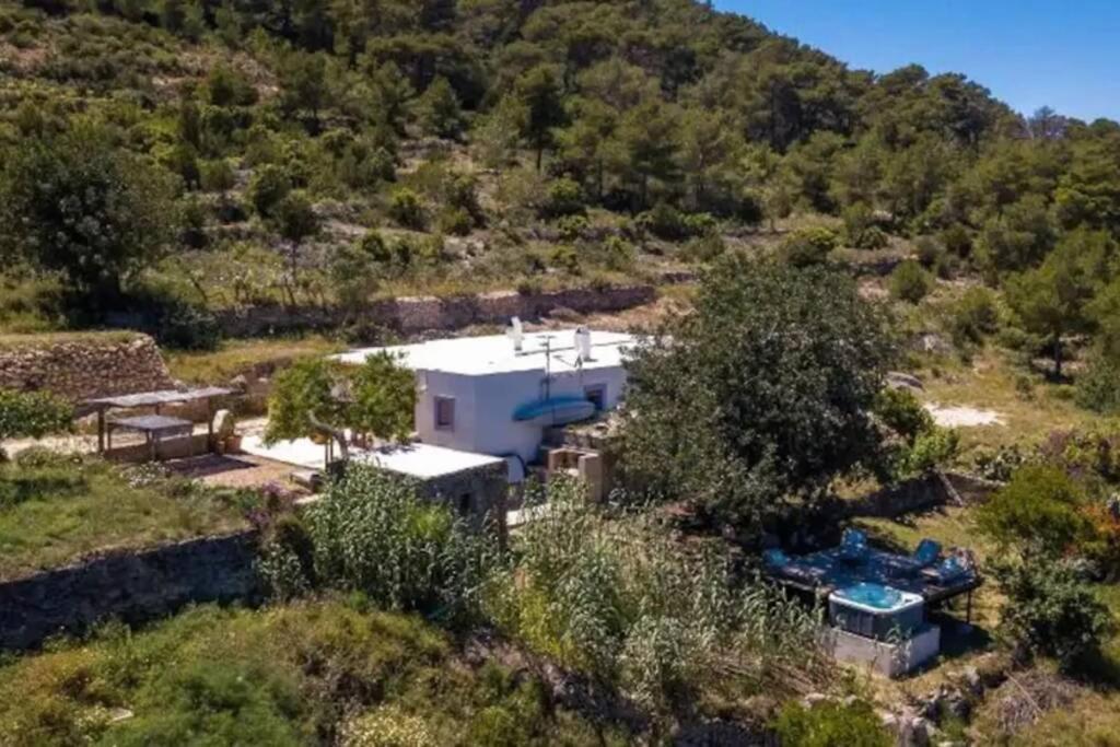 Casa Ibicenca En Cala D'hort