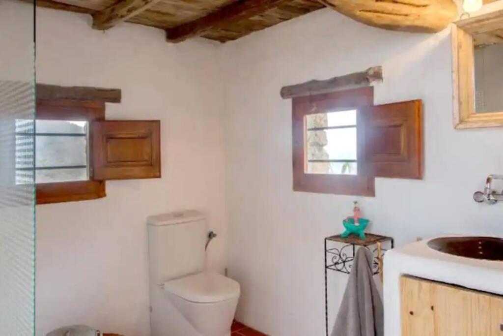 Casa Ibicenca En Cala D'hort Holiday home