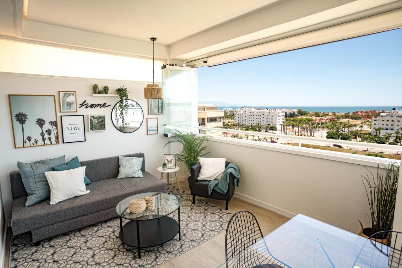 Beautiful With 2 Terraces, Pool & Apartment