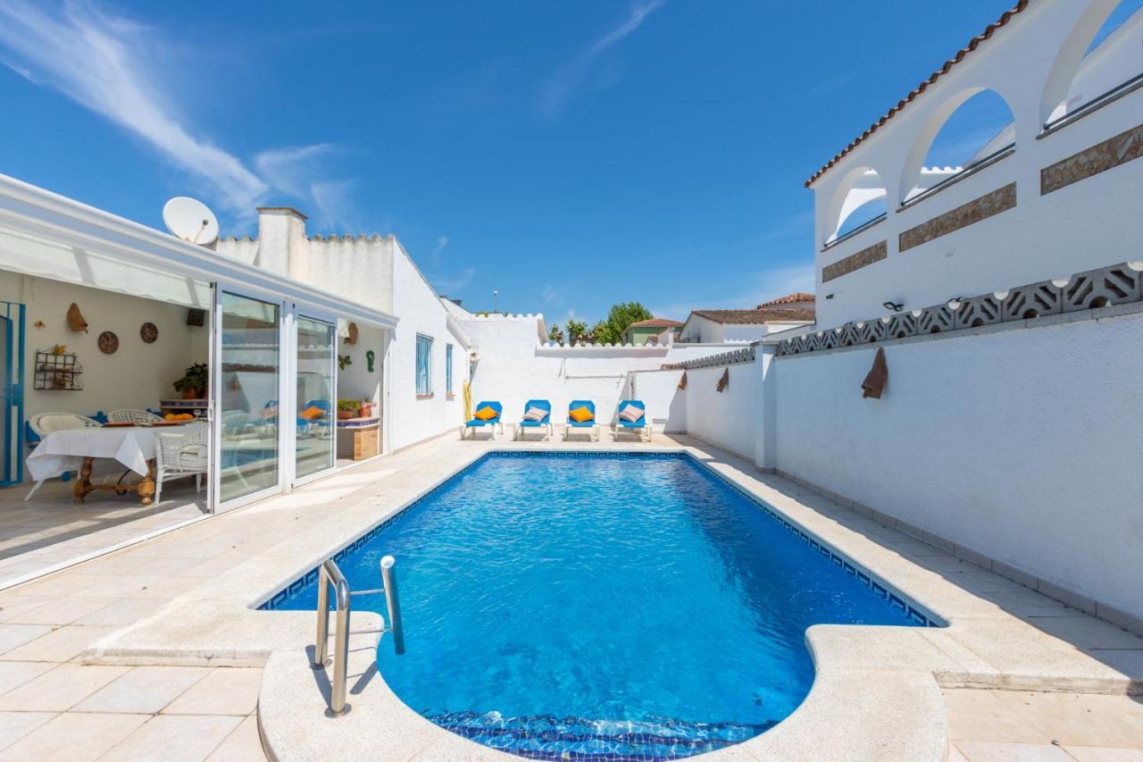 Goldhome - Montgri 117 Holiday home Empuriabrava