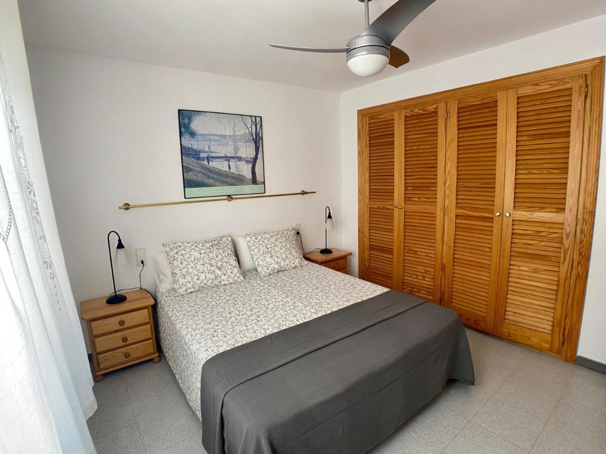 Old Town: 2 Blocks/2 Min Walk To The