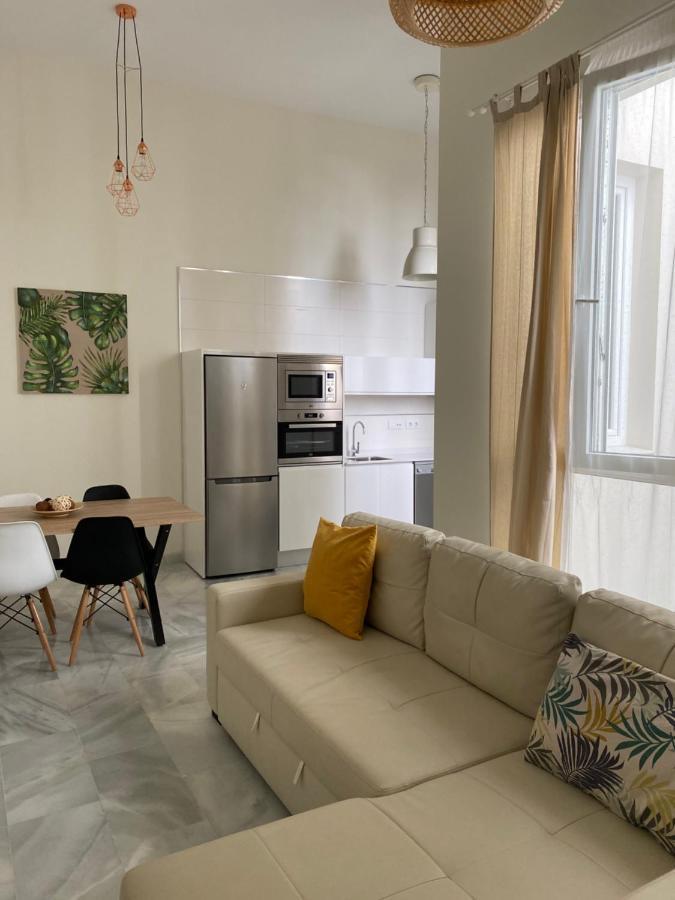 Nuevo En Casa Tipo Palacio Cadiz