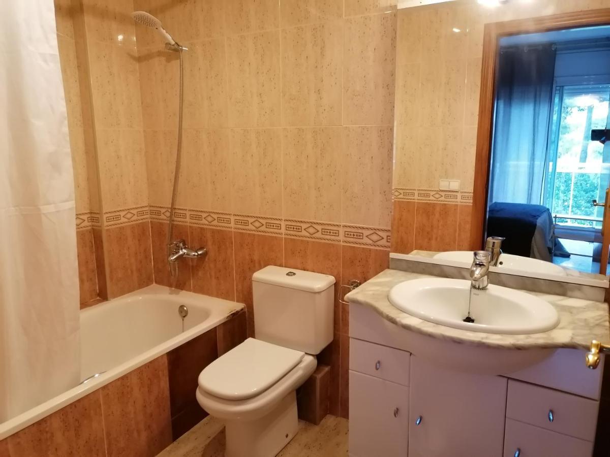 Casa Con Jardín Y Piscina En Zona Tranquila Сasa de vacaciones *