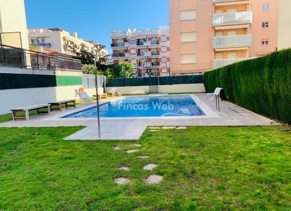 Apartment Torredembarra Centro, Bonito Piso Con Piscina Comunitaria Y Parking, A Pocos Minutos De La Playa *
