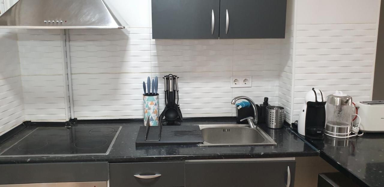 Apartamento Con Vistas Al Mar Y La Piscinas!! Benalmádena