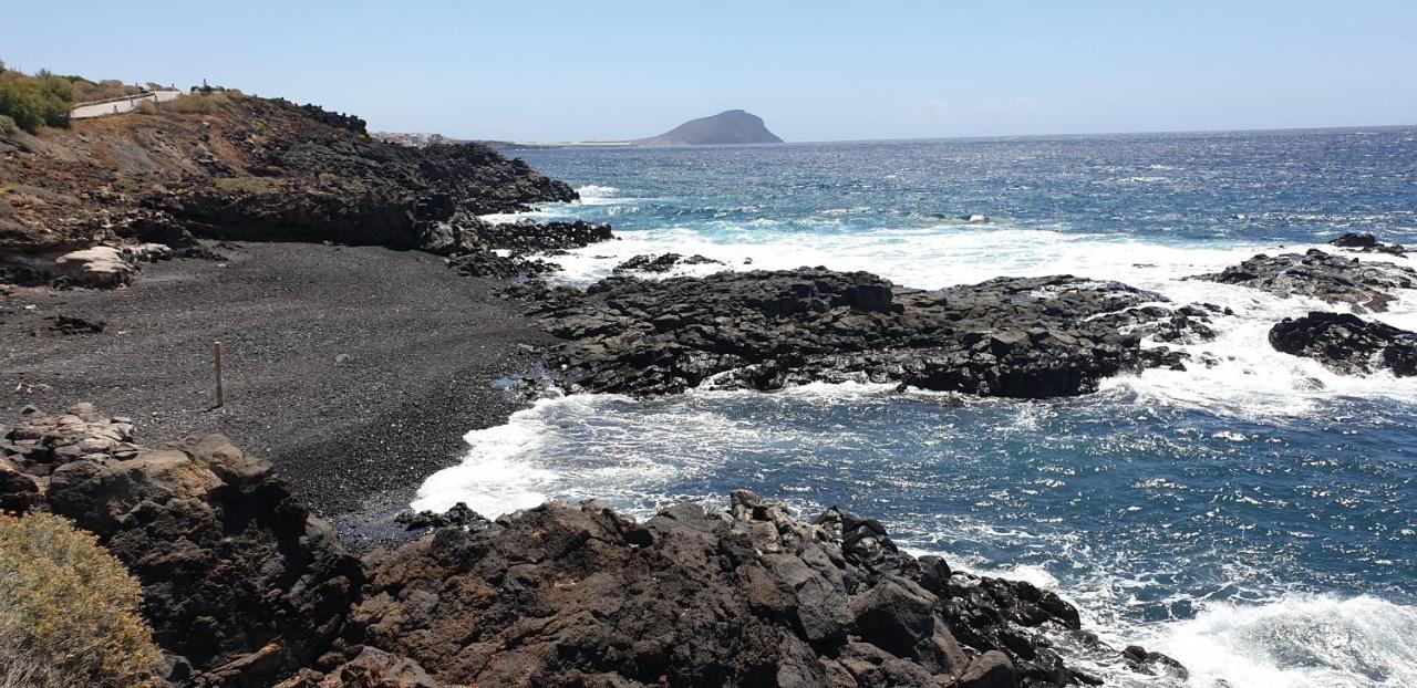 Cosy Well Located Tenerife Sur Golf Apartment