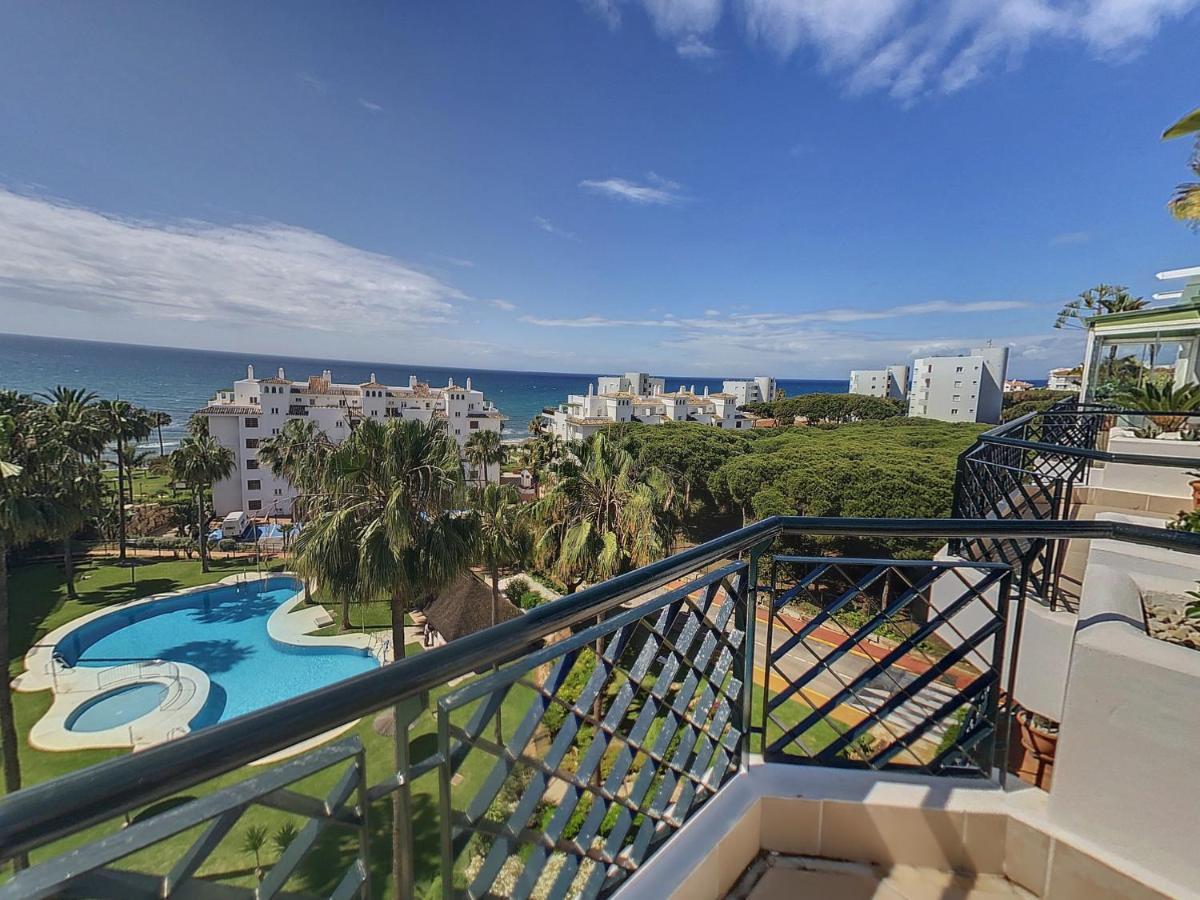 Apartment Frontline Penthouse In Mi Capricho Sitio de Calahonda