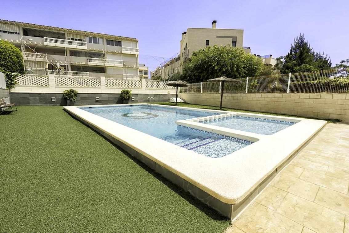 Bora Bora 2 * El Campello