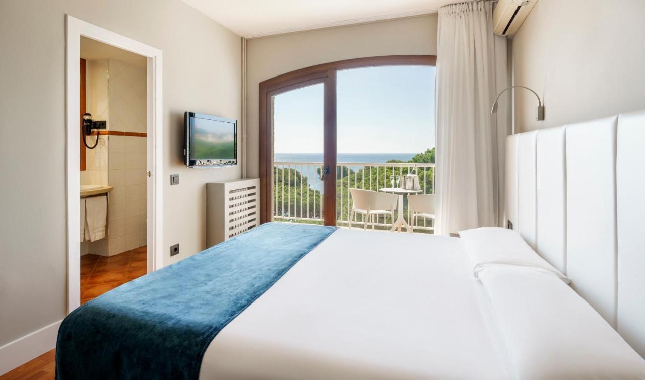 Ilunion Caleta Park 4*