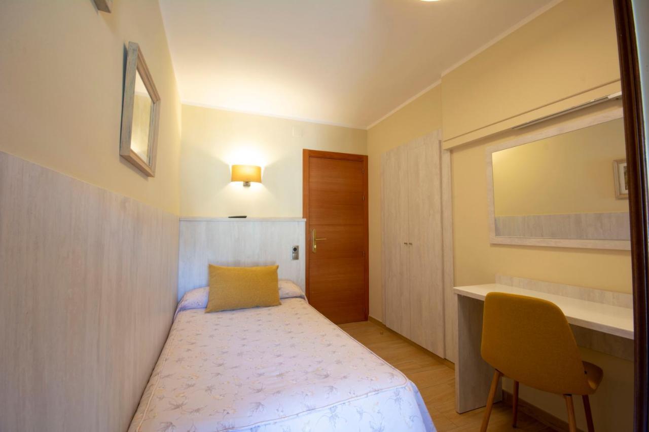 Pensión Hostal Noguera 2*