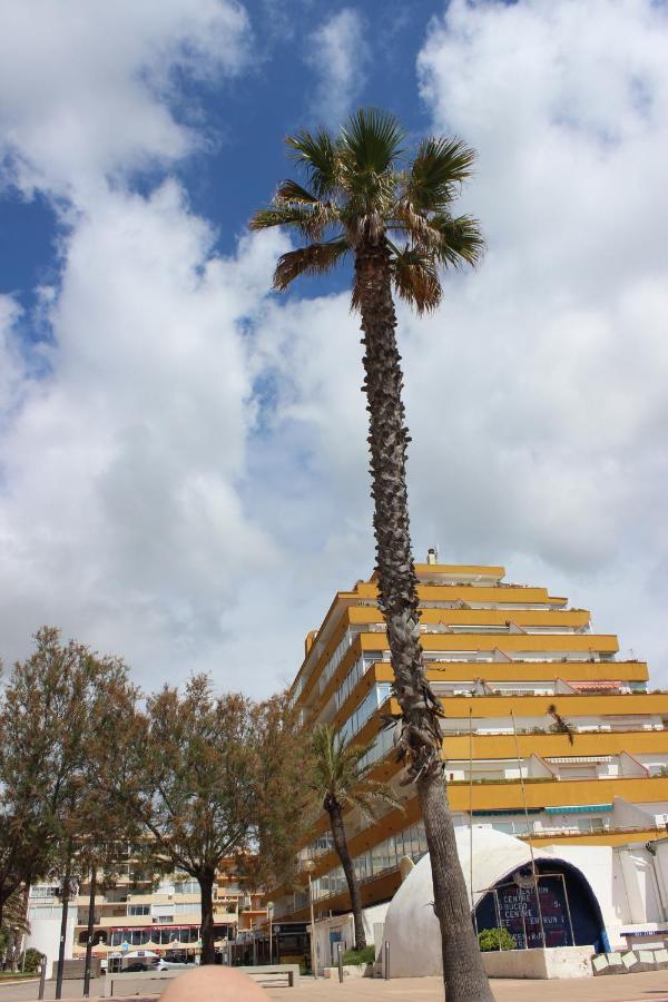 Beautiful In Front Of Beach, Pool, View Apartment *