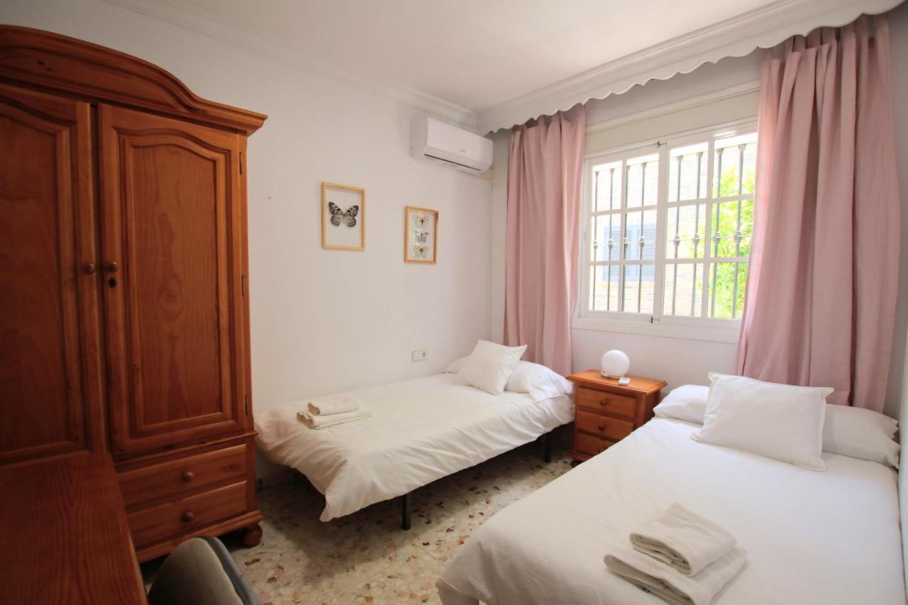 Tess Retamar Villa