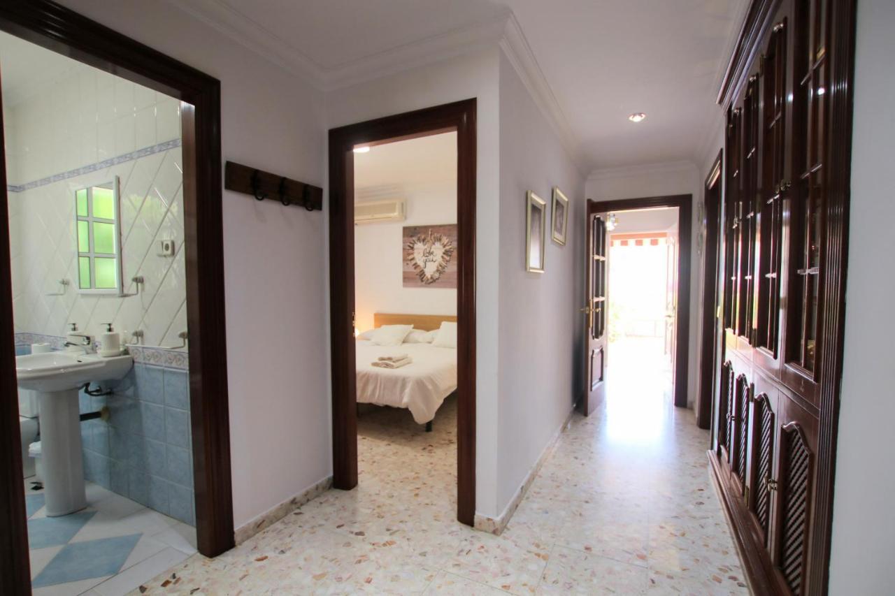 Tess Retamar Villa