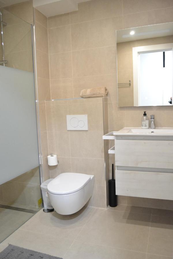 2 Bedroom 2 Bathroom In The Heart Of With Big Terrace And Free Parking Space Close To Apartamento