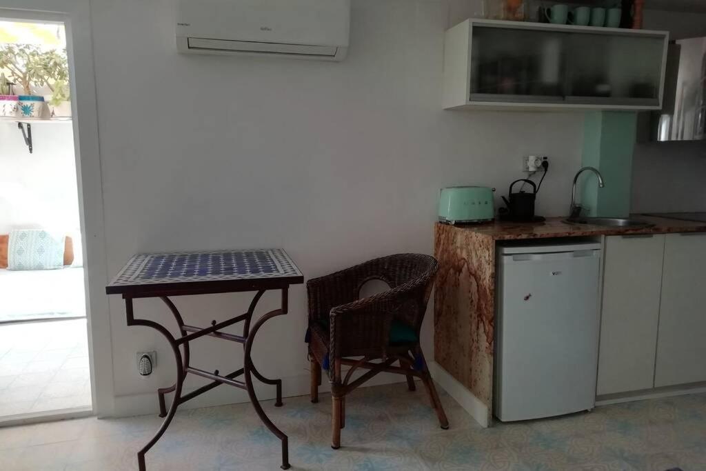 Lovely Studio, Terrace, Swim Pool, Nature, Relax!! Apartamento Sant Pere De Ribes