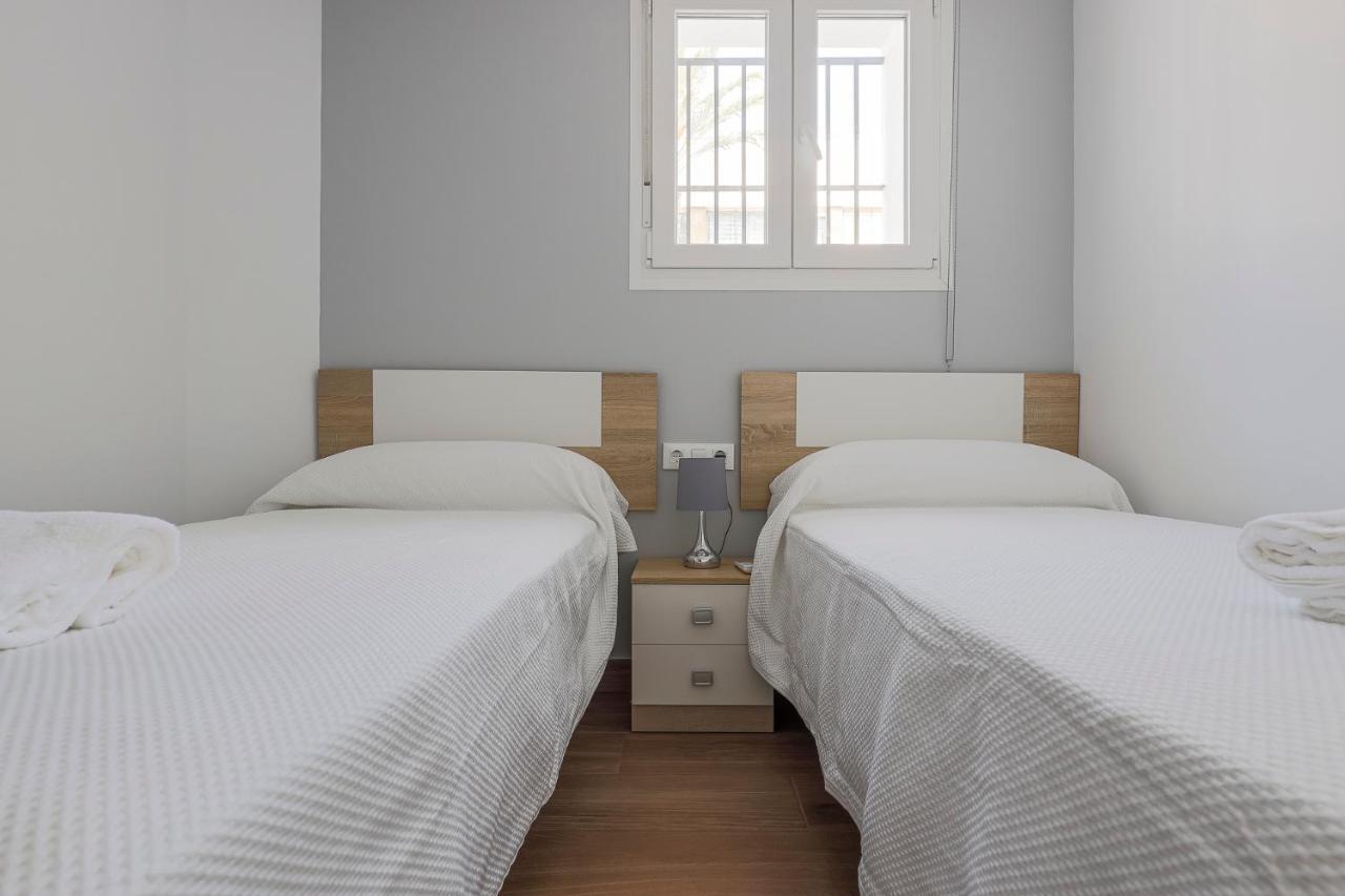 Apartment Caleta De 1 *